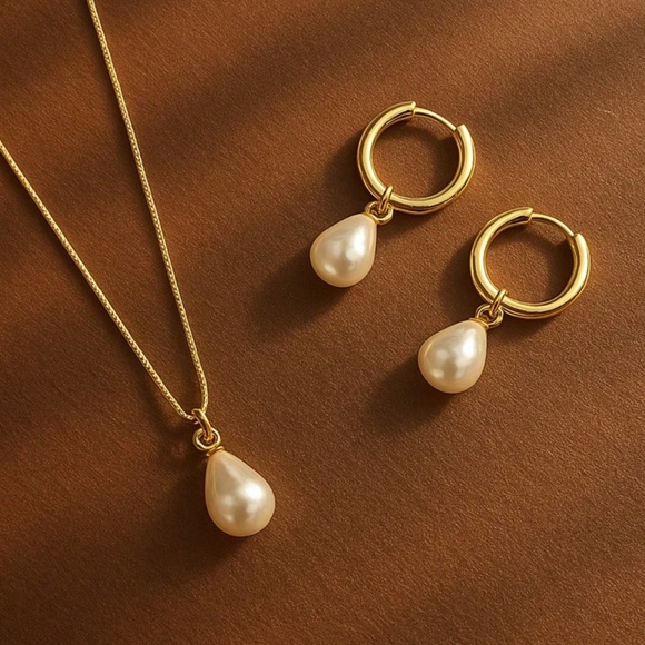 Luxe 18k Gold Plated Stainless Steel Faux Pearl Earrings Necklace Set - Picture 2 of 4